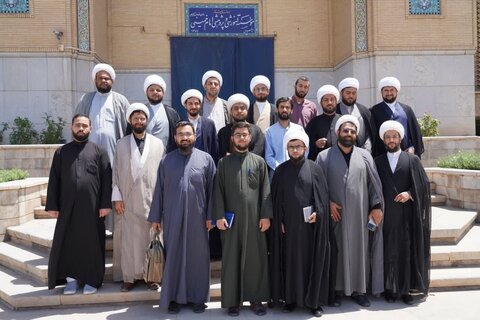 تصاویر/طلاب مؤسسه مطالعات اسلامی خوزستان از مؤسسه آموزشی و پژوهشی امام خمینی(ره)  بازدید کردند