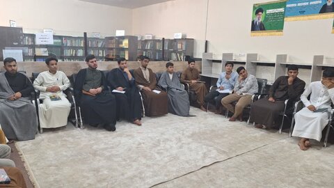 تصاویر /کارگاه مدیریت عواطف و احساسات  با حضور استاد حصاری از شهر مقدس قم برگزار شد