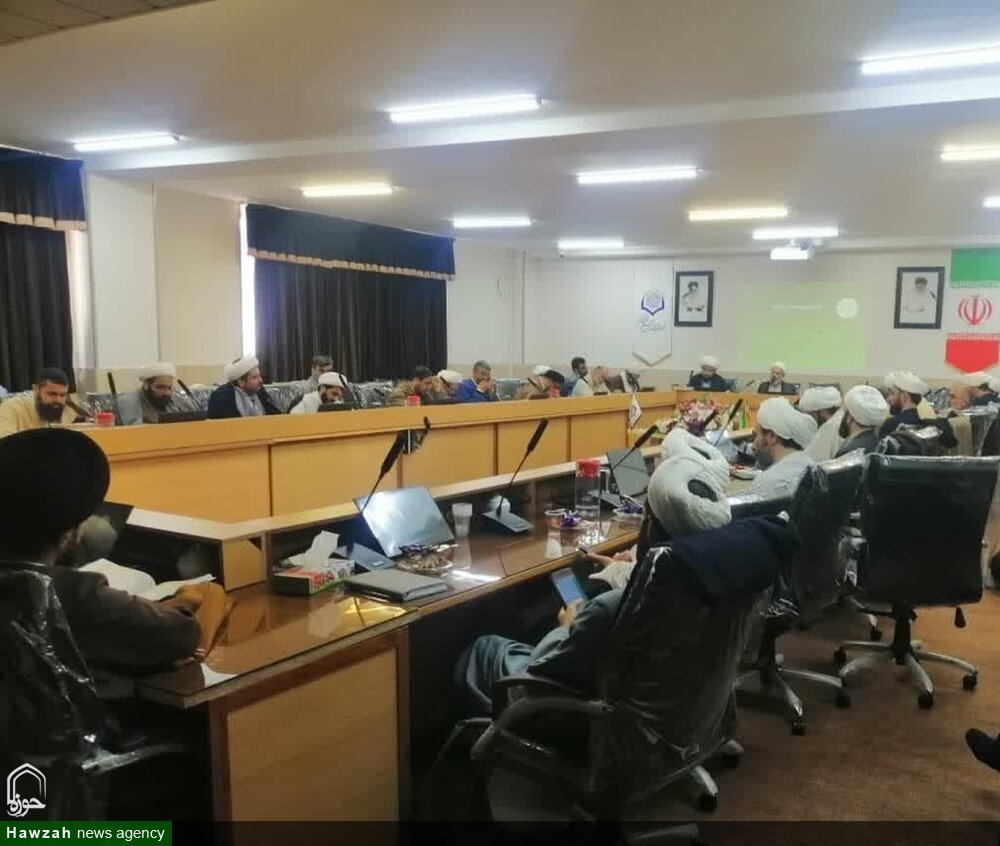 در حوزه‌های علمیه هدف پرورش طلاب در تراز پیشتازان و مقربان درگاه الهی باشد+عکس