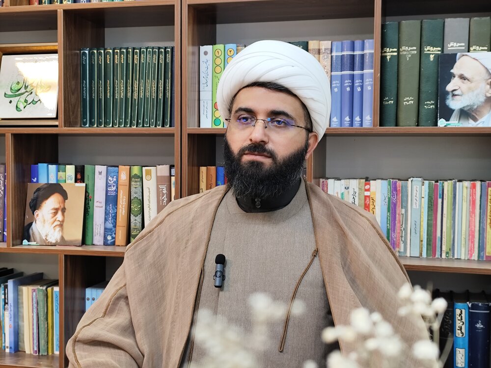 چرا وحدت شیعه و سنی «حبلالله» است؟ / استراتژی دشمن برای ایجاد اختلاف و تفرقه