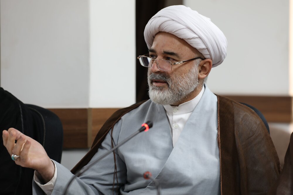 نشست معاون آموزش حوزه های علمیه با اساتید سطح یک حوزه