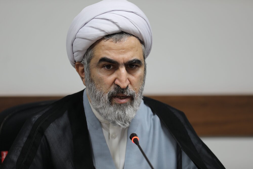 نشست معاون آموزش حوزه های علمیه با اساتید سطح یک حوزه