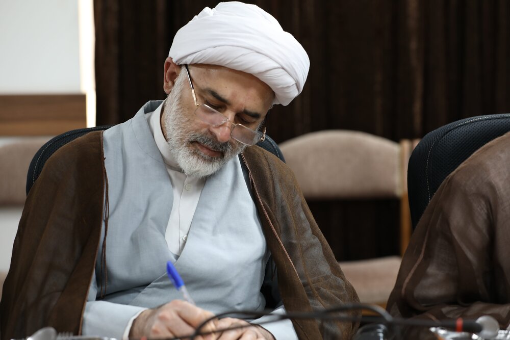 نشست معاون آموزش حوزه های علمیه با اساتید سطح یک حوزه