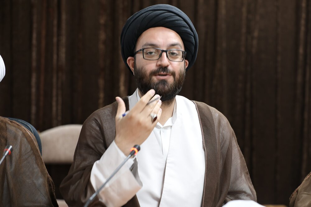 نشست معاون آموزش حوزه های علمیه با اساتید سطح یک حوزه