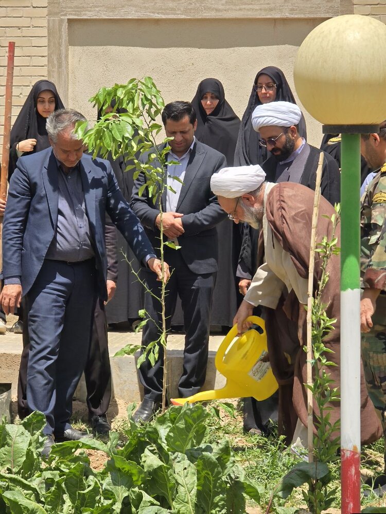 «نارنجستان حضرت زهرا(س)» در مدرسه علمیه الزهرا (س) مهریز افتتاح شد
