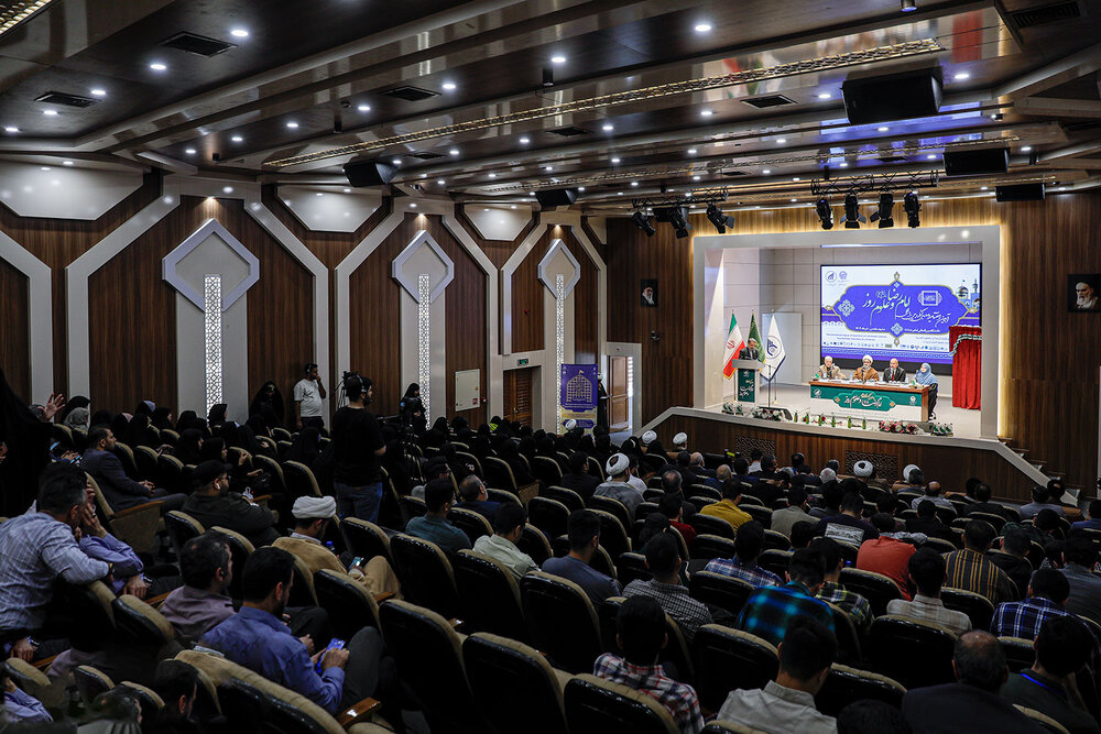 کنگره بین المللی امام رضا(علیه السلام) و علوم روز گامی موثر در احیای فرهنگ و تربیت دینی است