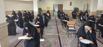 نگاهی به فرایند پذیرش داوطلبان حوزه علمیه خواهران خوزستان در مقاطع مختف