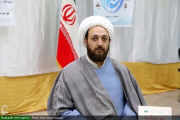 برگزاری میز دهگانه مشاوره خانواده در نماز جمعه همدان