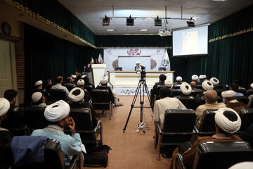 گزارشی از همایش طلایه‌دار مقاومت؛ از تاثیر فلسفه سیاسی امام در پیروزی انقلاب تا خطری که حوزه را تهدید می‌کند