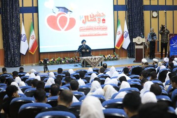 وزارتخانه تنهایی، نشانه شکست تمدن غرب است