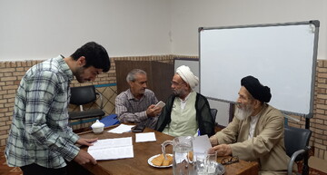 طلاب در درس خارج مشارکت داشته باشند