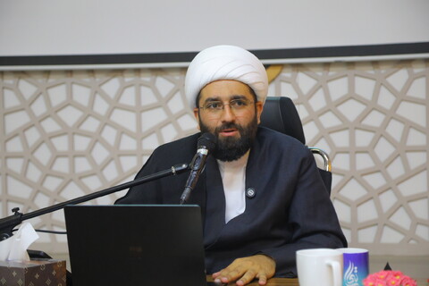 تصاویر / نشست علمی با موضوع " غدیر و اقرار دیگران "