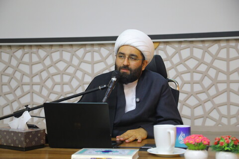 تصاویر / نشست علمی با موضوع " غدیر و اقرار دیگران "