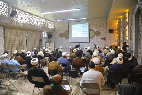 تصاویر / نشست علمی با موضوع " غدیر و اقرار دیگران "