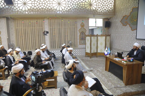 تصاویر / نشست علمی با موضوع " غدیر و اقرار دیگران "