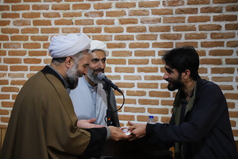 حوزه/ نخستین جلسه از سلسله نشست‌های اخلاقی و تربیتی در حوزه علمیه طالبیه