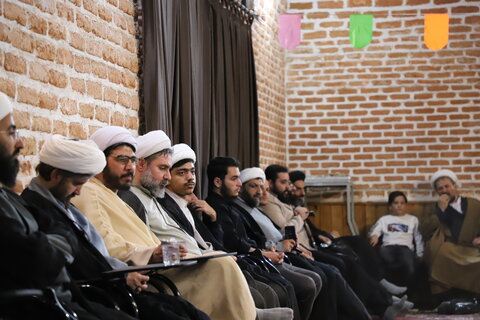 حوزه/ نخستین جلسه از سلسله نشست‌های اخلاقی و تربیتی در حوزه علمیه طالبیه