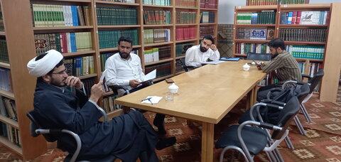 تصاویر/ مصاحبه علمی درس خارج طلاب مدارس علمیه کاشان