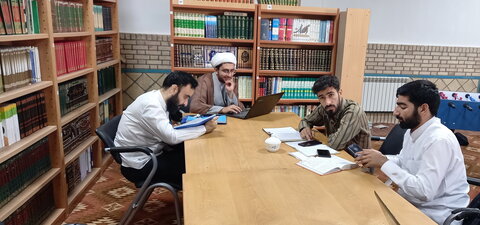 تصاویر/ مصاحبه علمی درس خارج طلاب مدارس علمیه کاشان