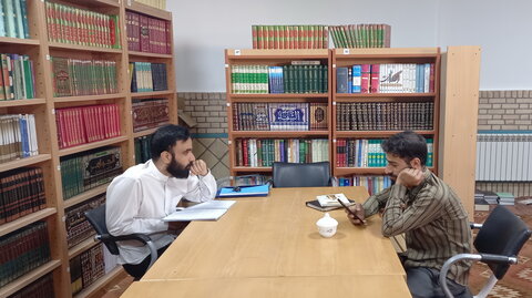 تصاویر/ مصاحبه علمی درس خارج طلاب مدارس علمیه کاشان