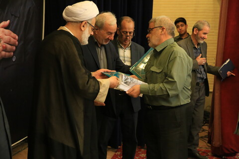 تصاویر / همابش تجلیل از خادمان ستاد توسعه و بازسازی عتبات عالیات استان اصفهان