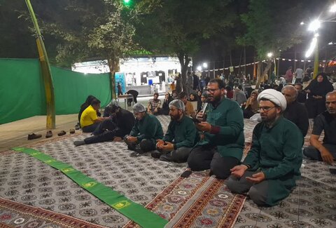 تصاویر/ حضور طلاب مدرسه علمیه آیت‌الله یثربی‌(ره) کاشان در چایخانه امام رضا(ع)