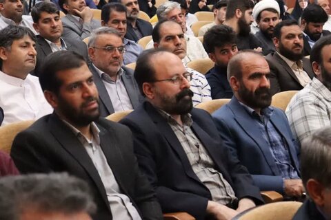 تصاویر هفتمین گردهمایی سالانه فعالان مردمی اربعین حسینی در لرستان