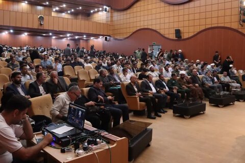 تصاویر هفتمین گردهمایی سالانه فعالان مردمی اربعین حسینی در لرستان