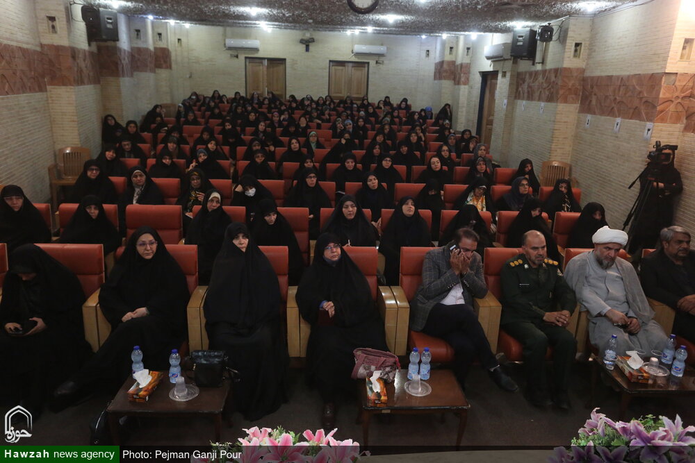 تصاویر / همایش نقش بانوان از دیدگاه امام خمینی (ره) در اصفهان