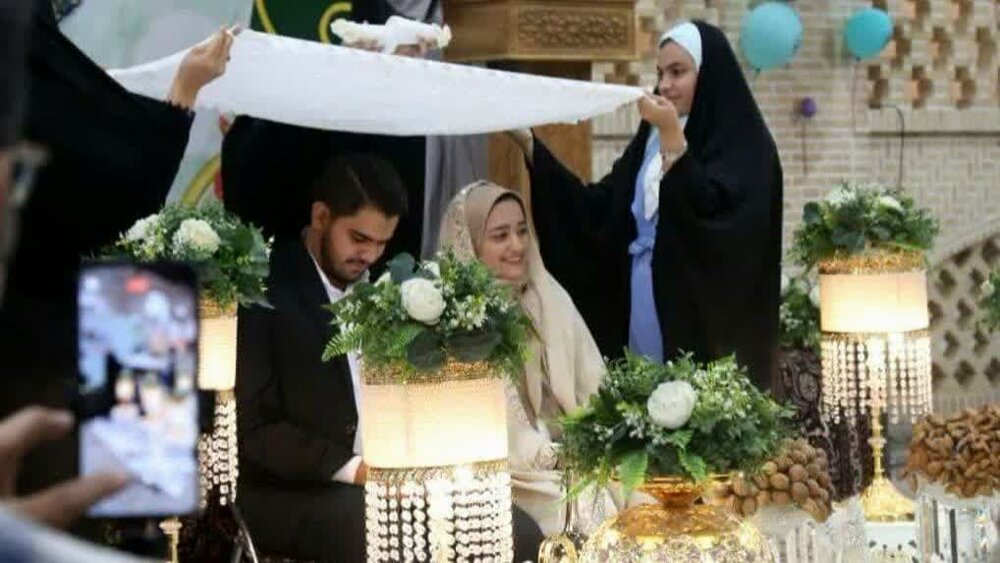 ۱۱۰ زوج آران و بیدگلی پیمان زندگی را امضا کردند+ عکس