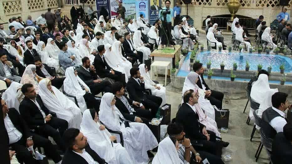 ۱۱۰ زوج آران و بیدگلی پیمان زندگی را امضا کردند+ عکس