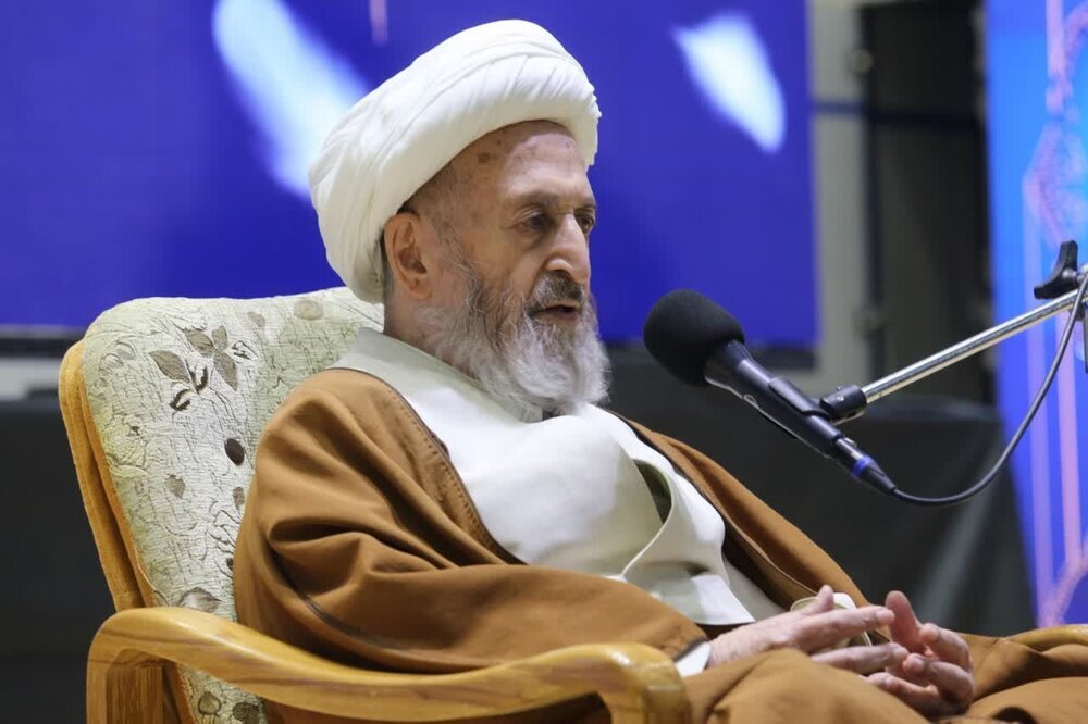 آية الله العظمى سبحاني: الخُلق الحسن رأس مال الإنسان في حياته الفردية والاجتماعية