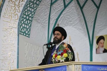 جامعه ایمانی باید پویا و بیدار باشد تا منحرفان را هدایت کند