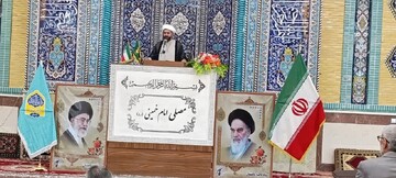 تصاویر/ اقامه نماز جمعه ماهنشان