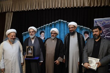 تصاویر / نشست منتخبین شبکه تبلیغ همدان با نماینده ولی فقیه در استان