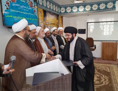 مراسم تقدیر و تجلیل از طلاب ممتاز