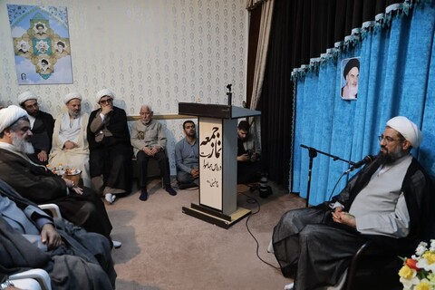 تصاویر / نشست منتخبین شبکه تبلیغ همدان با نماینده ولی فقیه در استان