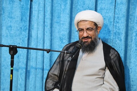 تصاویر / نشست منتخبین شبکه تبلیغ همدان با نماینده ولی فقیه در استان