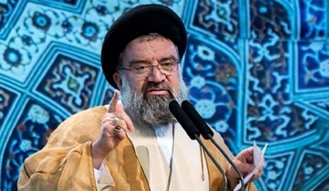 آية الله خاتمي: ترامب إرهابي ومُروج للإرهاب