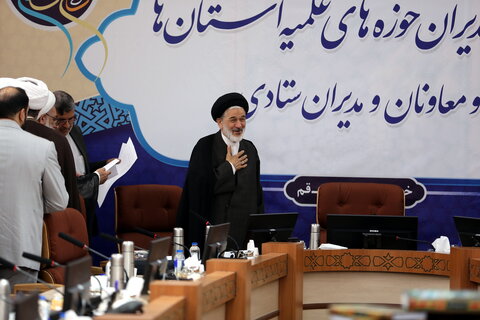 تصاویر/ حاشیه اجلاسیه مدیران حوزه‌های علمیه استان‌ها و معاونان و مدیران ستادی حوزه‌های علمیه