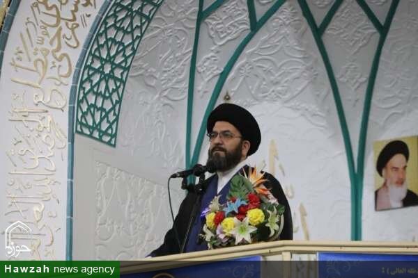 جامعه ایمانی باید پویا و بیدار باشد تا منحرفان را هدایت کند