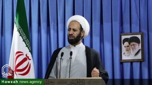 امام راحل به ما عزت و هویت بخشید