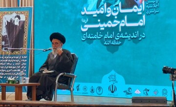 امامین انقلاب به مردم اعتماد داشته و دارند / حمایت از مطالبات کامیون‌داران در همایش حوزوی