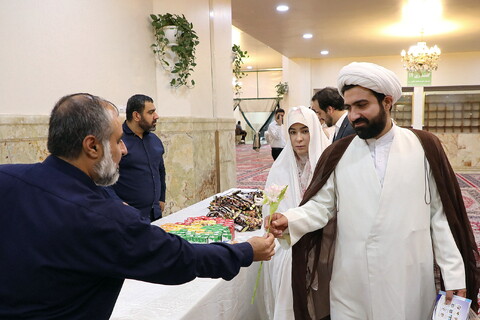 تصاویر/ جشن ازدواج ۳۲۵ زوج جوان در حرم حضرت فاطمه معصومه (س)