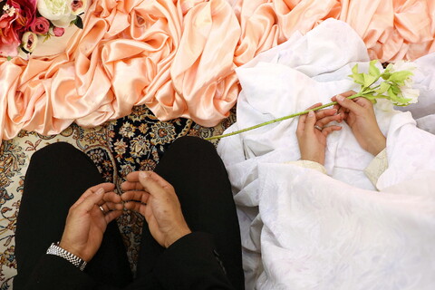 تصاویر/ جشن ازدواج ۳۲۵ زوج جوان در حرم حضرت فاطمه معصومه (س)