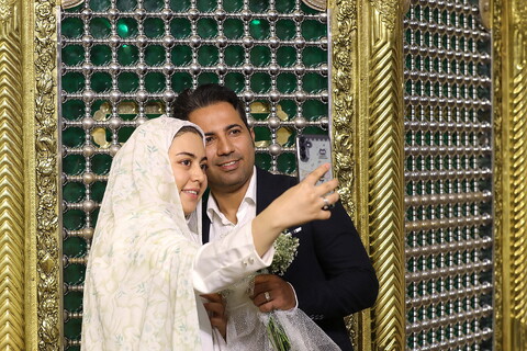 تصاویر/ جشن ازدواج ۳۲۵ زوج جوان در حرم حضرت فاطمه معصومه (س)