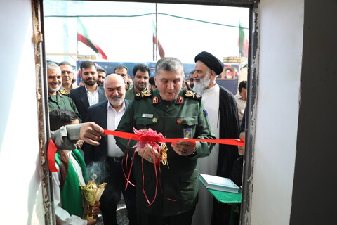 آیین واگذاری 350 واحد مسکونی به مددجویان کمیته امداد در شهرستان کارون