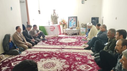 تصاویر/یادواره خانگی شهید صفی الله احمدی در شازند