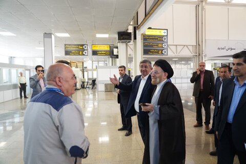 تصاویر آیین بدرقه اعزام حجاج لرستانی به سرزمین وحی از فرودگاه بین المللی خرم آباد