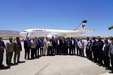 تصاویر آیین بدرقه اعزام حجاج لرستانی به سرزمین وحی از فرودگاه بین المللی خرم آباد